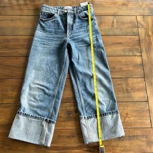 EUC Zara Cropped Jeans w/Wide Cuff